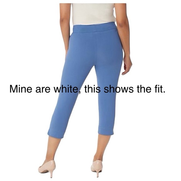 Women With Control Petite Pull-On Capri Pants. White. 1X Petite - Picture 12 of 12